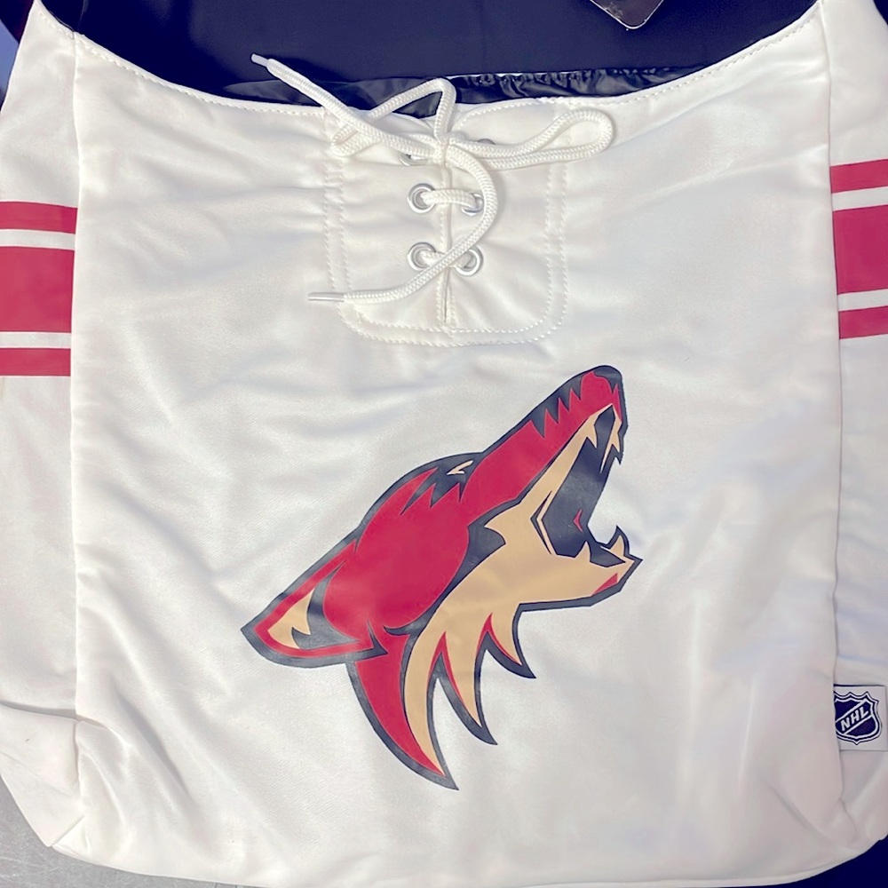 NHL Phoenix Coyotes Oversized Jersey Tote with Zipper Closure 🏒